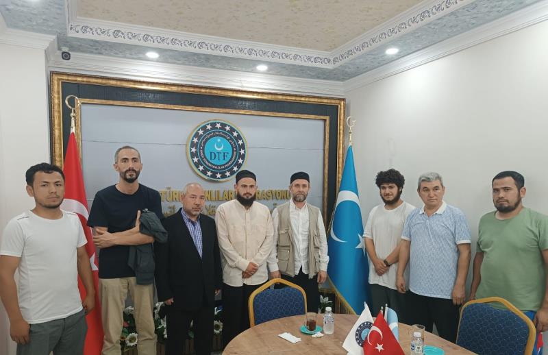 Doğu Türkistanlılar Federasyonu'nu Ziyaret Ettik