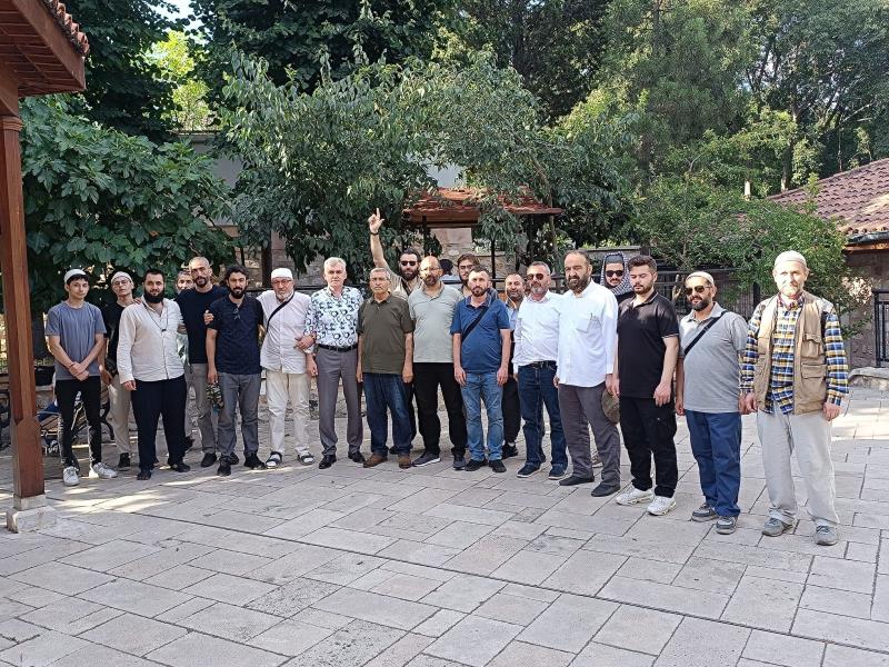 Kurban Bayramında Üstad ve Kumandan’ın Kabirleri Ziyaret Edildi